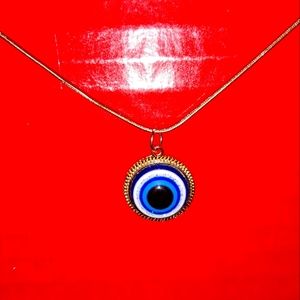 Evil Eyes Necklace. Gold Tone.